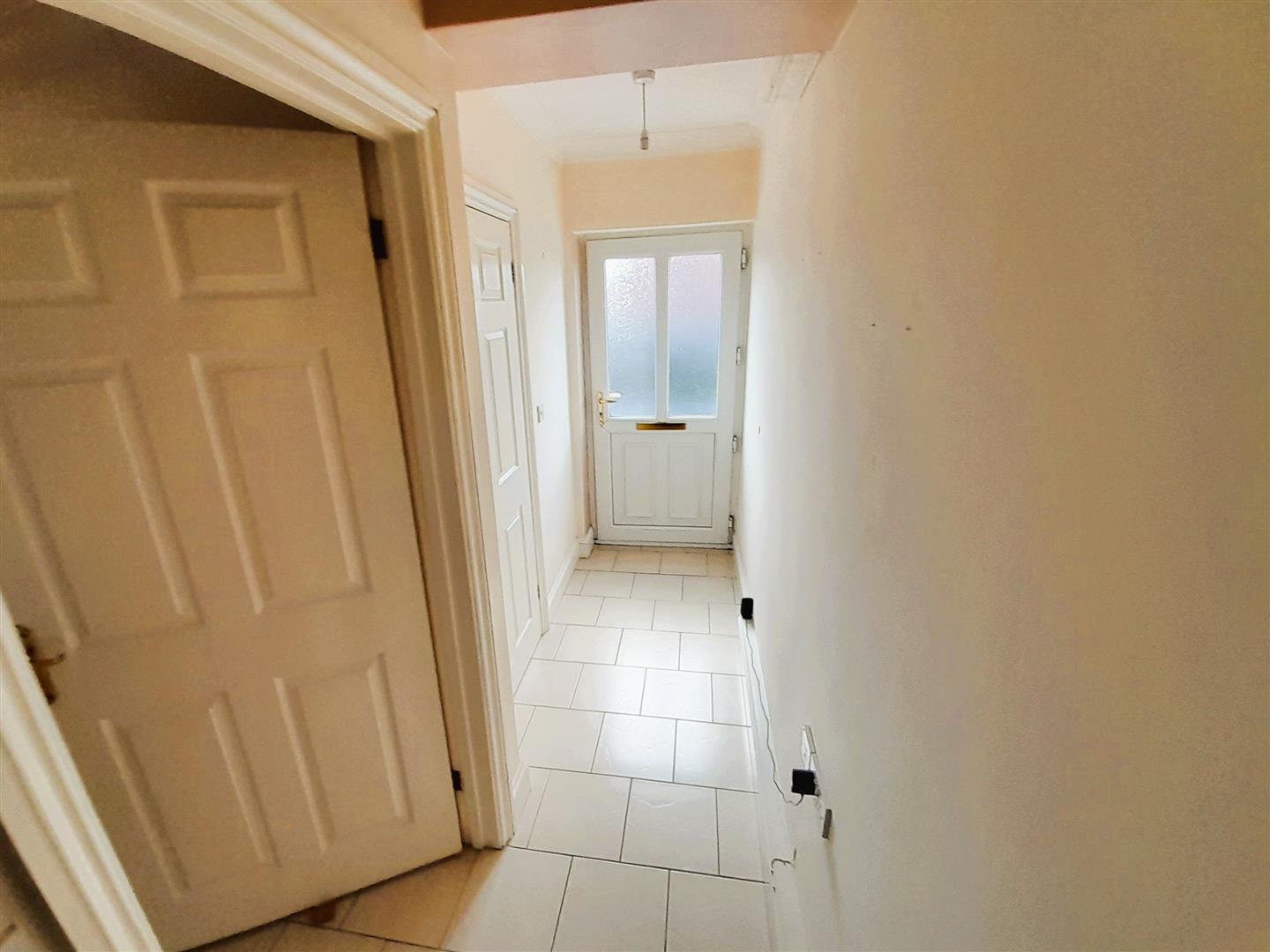 The Avenue, Llwynhendy